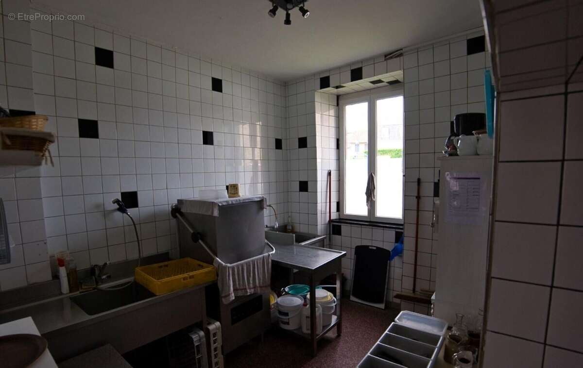 Photo 8 - Commerce à SAINT-AVIT