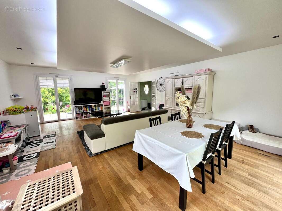 Photo 4 - Maison à VILLERS-COTTERETS