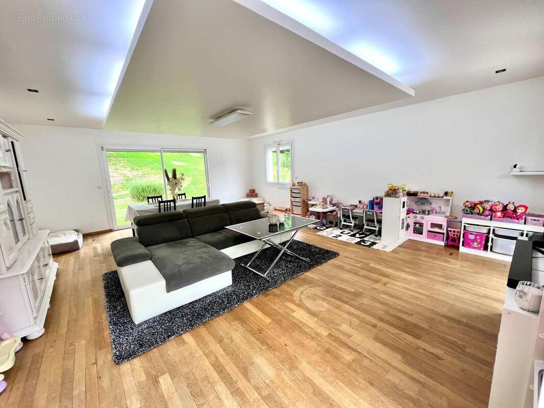 Photo 5 - Maison à VILLERS-COTTERETS