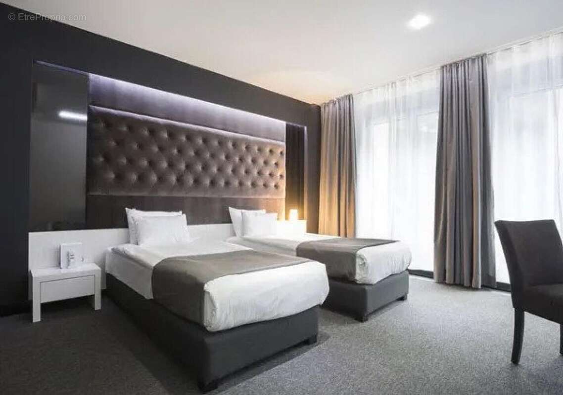 Photo 3 - Commerce à ANGERS