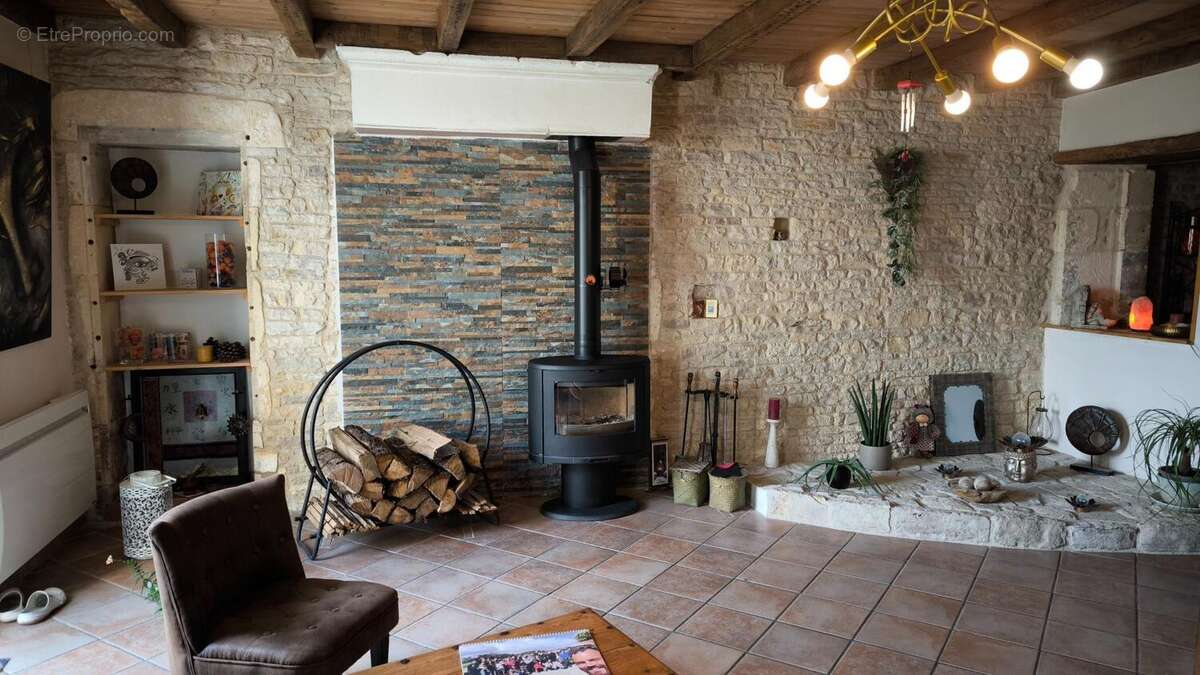 Photo 2 - Maison à ASNIERES-LA-GIRAUD