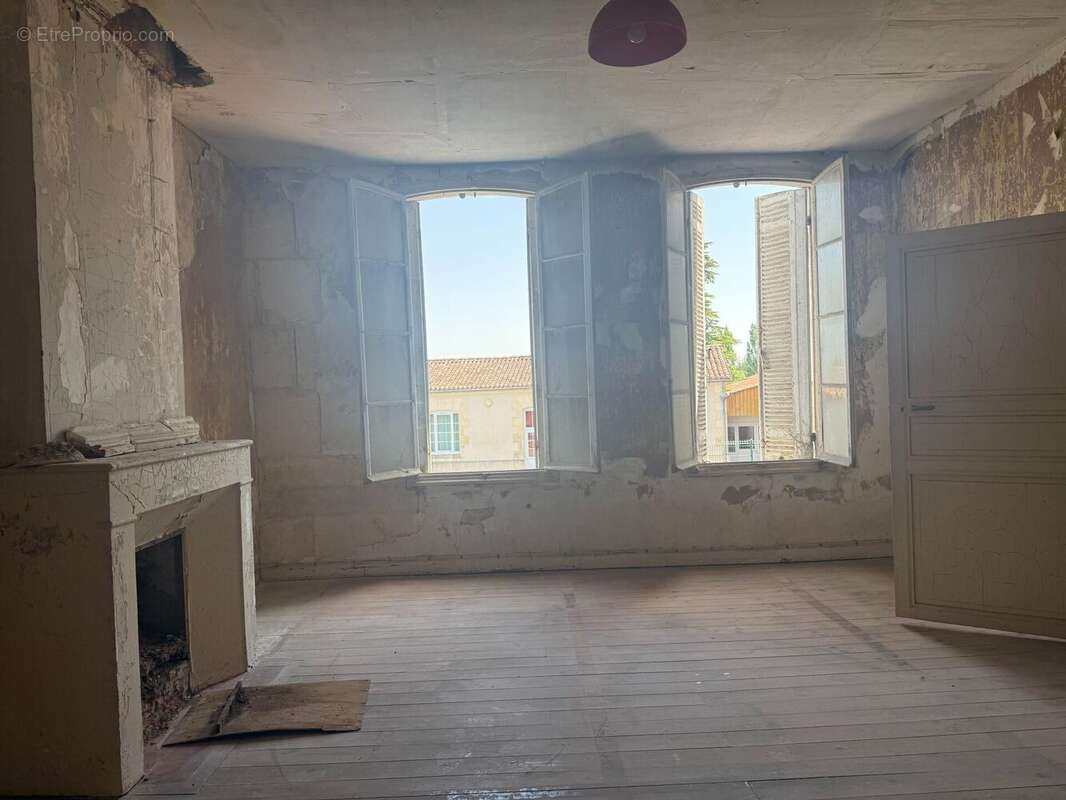 Photo 3 - Maison à BRIZAMBOURG