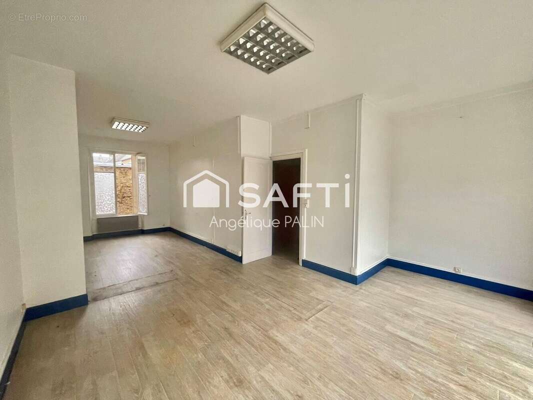 Photo 2 - Commerce à VOUZIERS