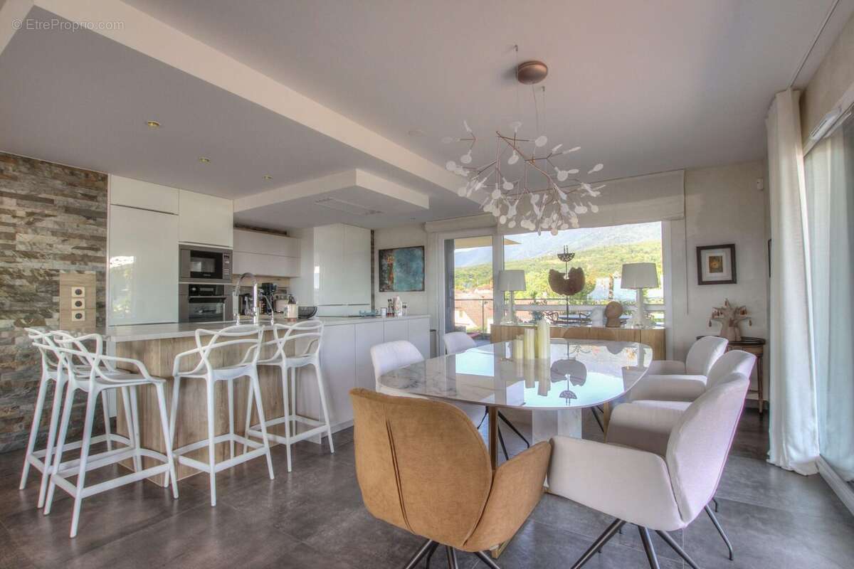 Appartement à THOIRY