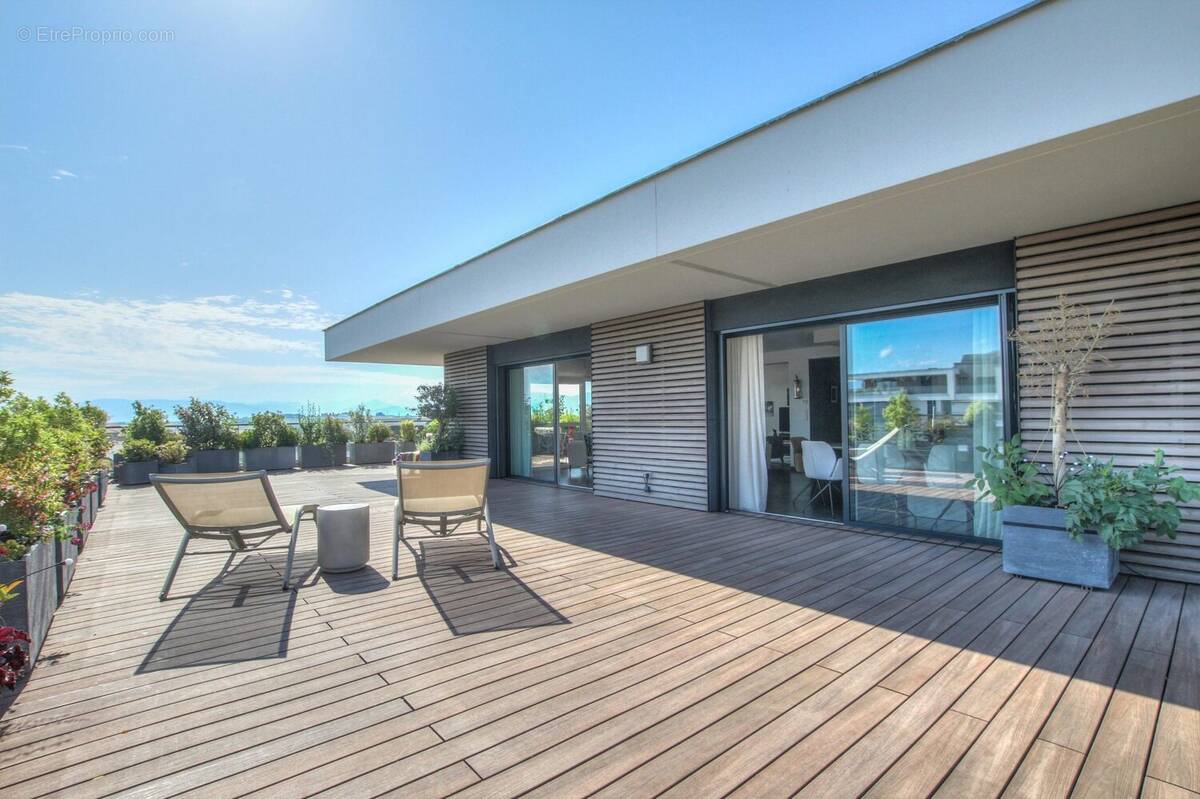 Appartement à THOIRY