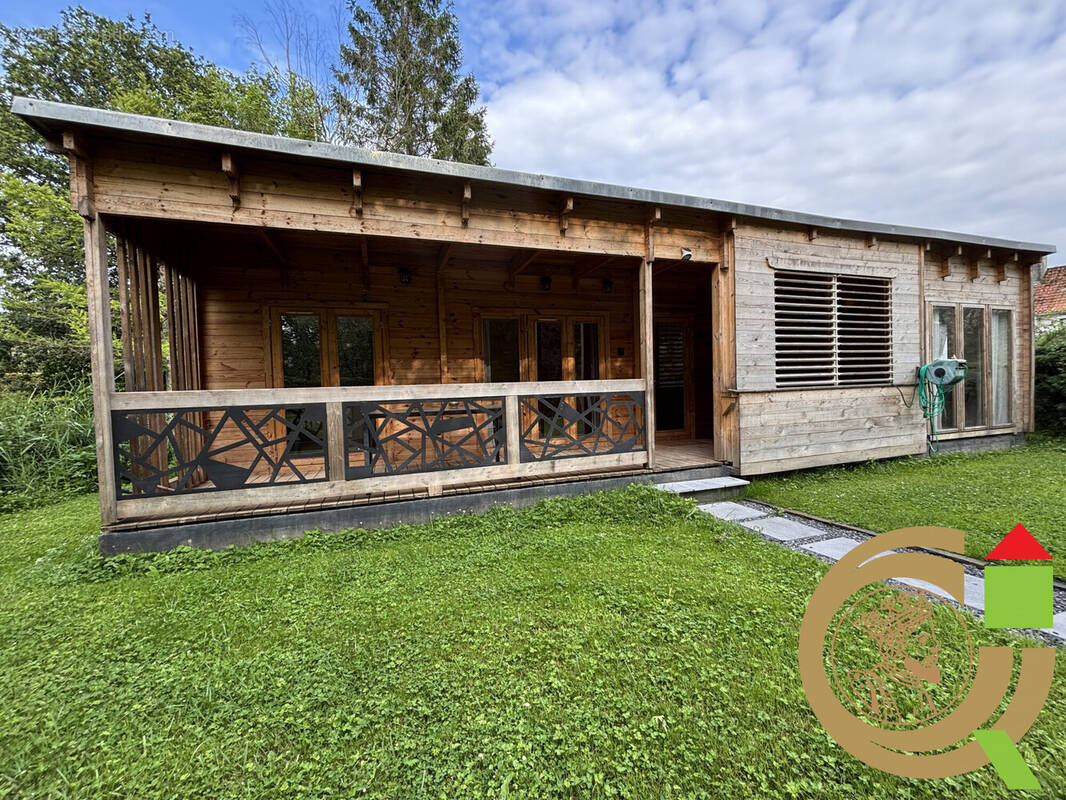 Maison à LA MADELAINE-SOUS-MONTREUIL