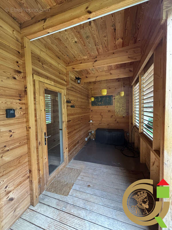 Maison à LA MADELAINE-SOUS-MONTREUIL