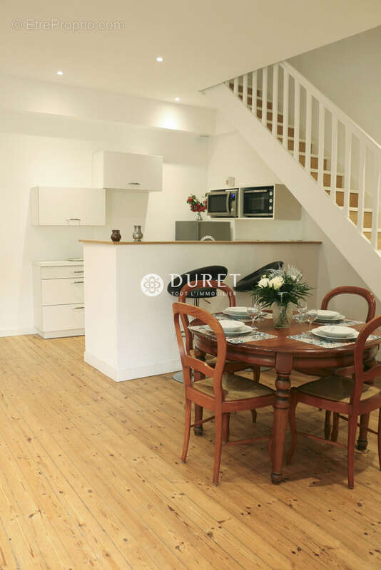 Commerce à MORTAGNE-SUR-SEVRE