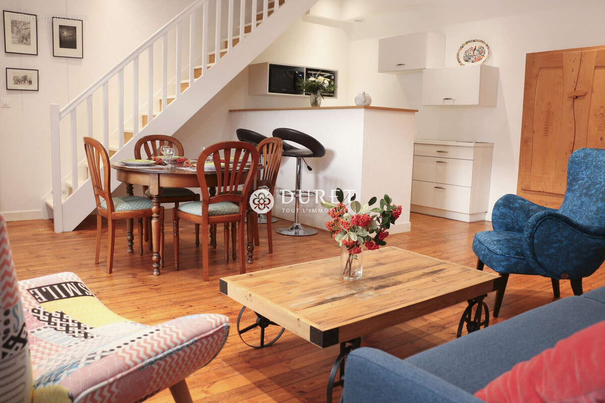 Commerce à MORTAGNE-SUR-SEVRE