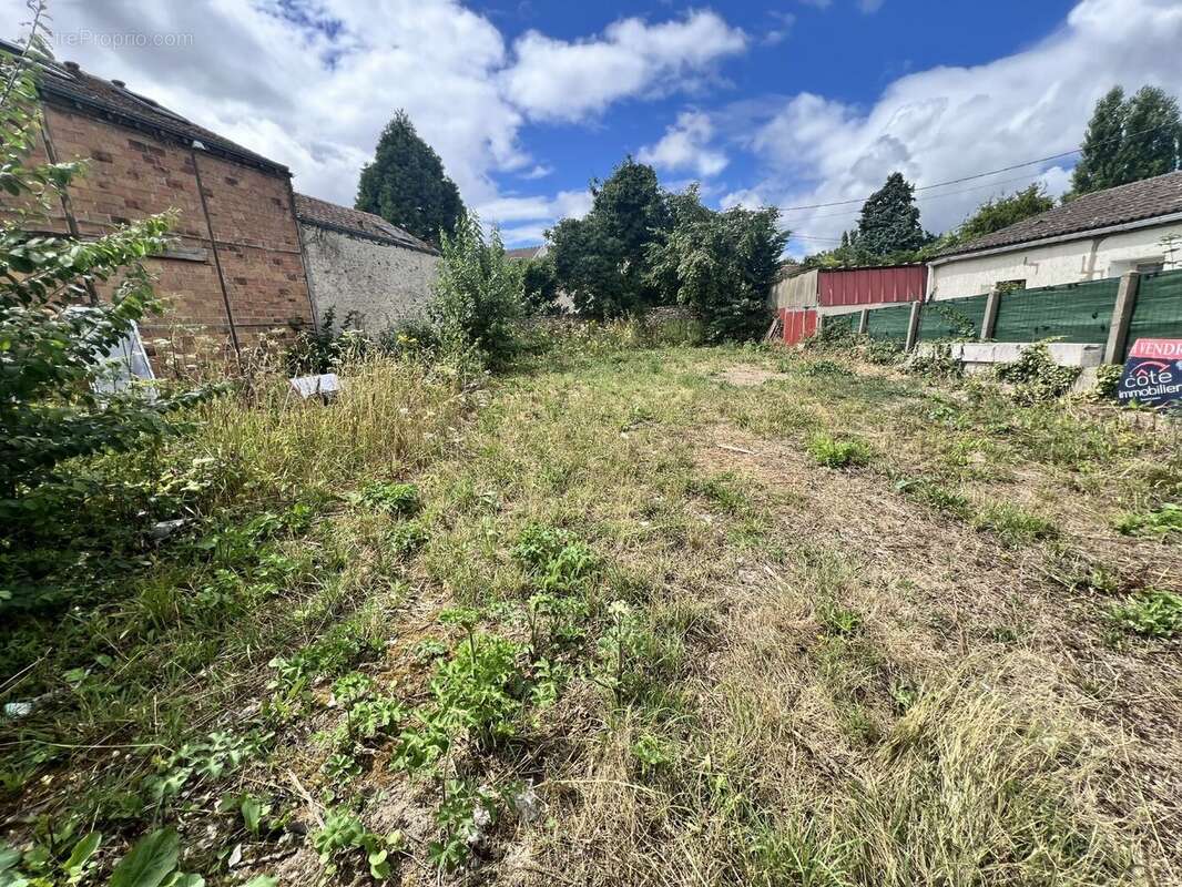 Terrain à SAINT-CHERON