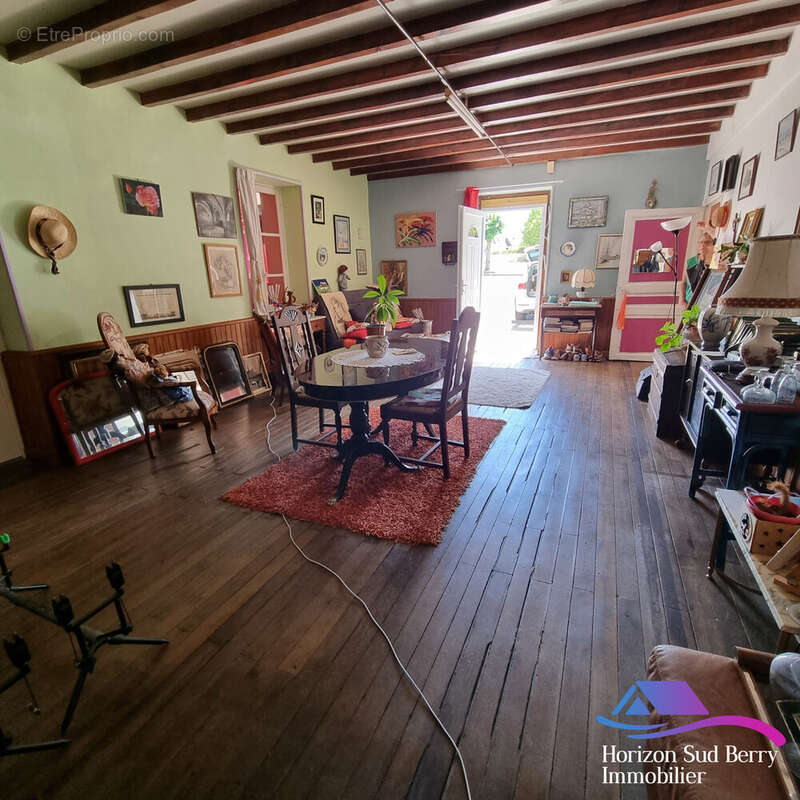 salon - Maison à FEUSINES