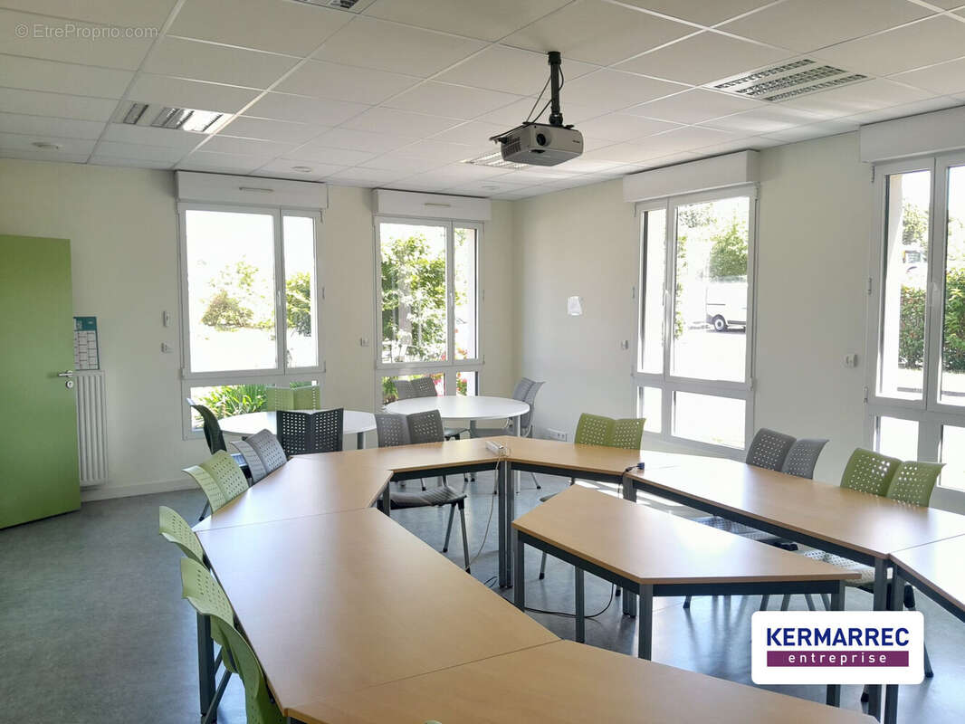 Commerce à THORIGNE-FOUILLARD