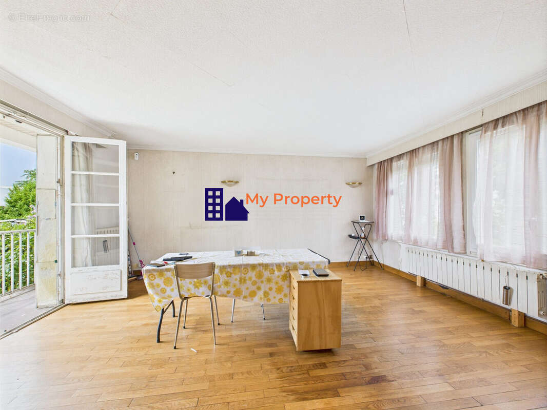 Maison à SARTROUVILLE