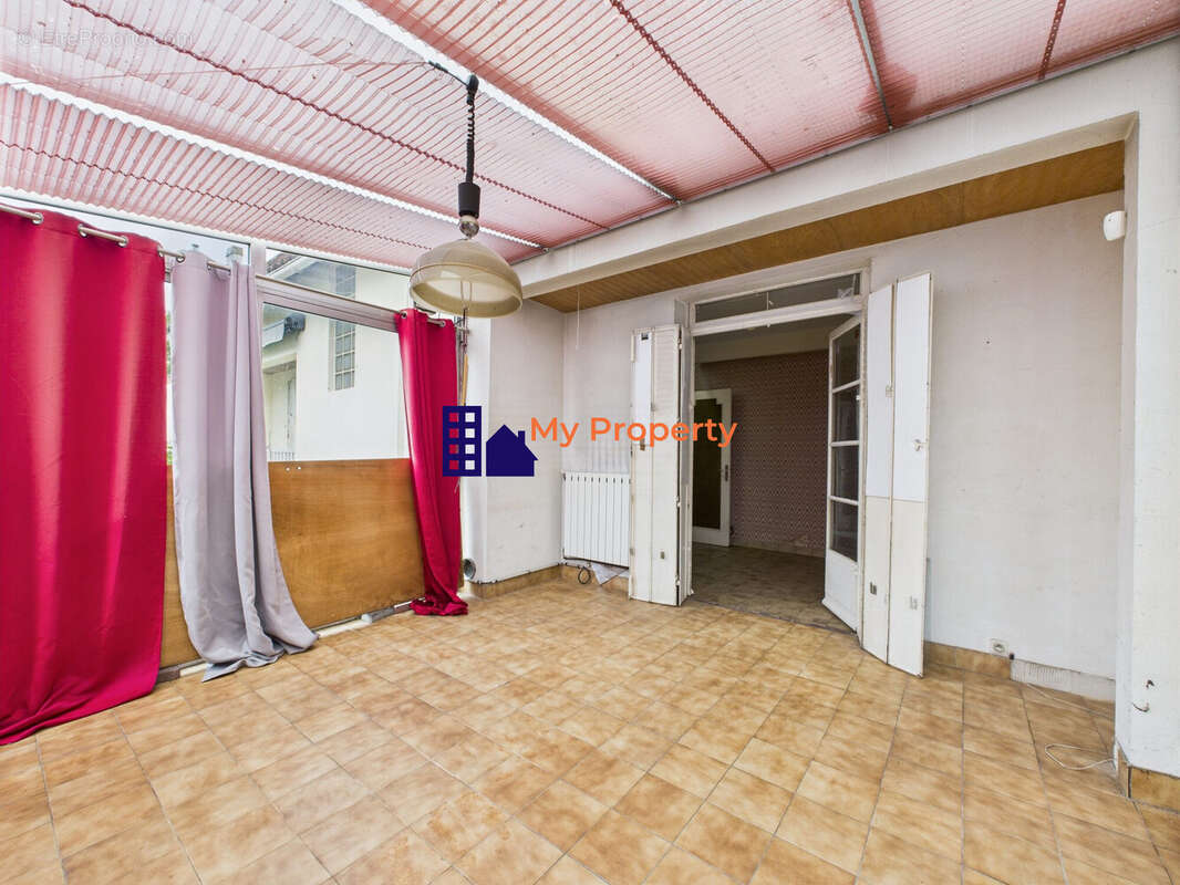 Maison à SARTROUVILLE