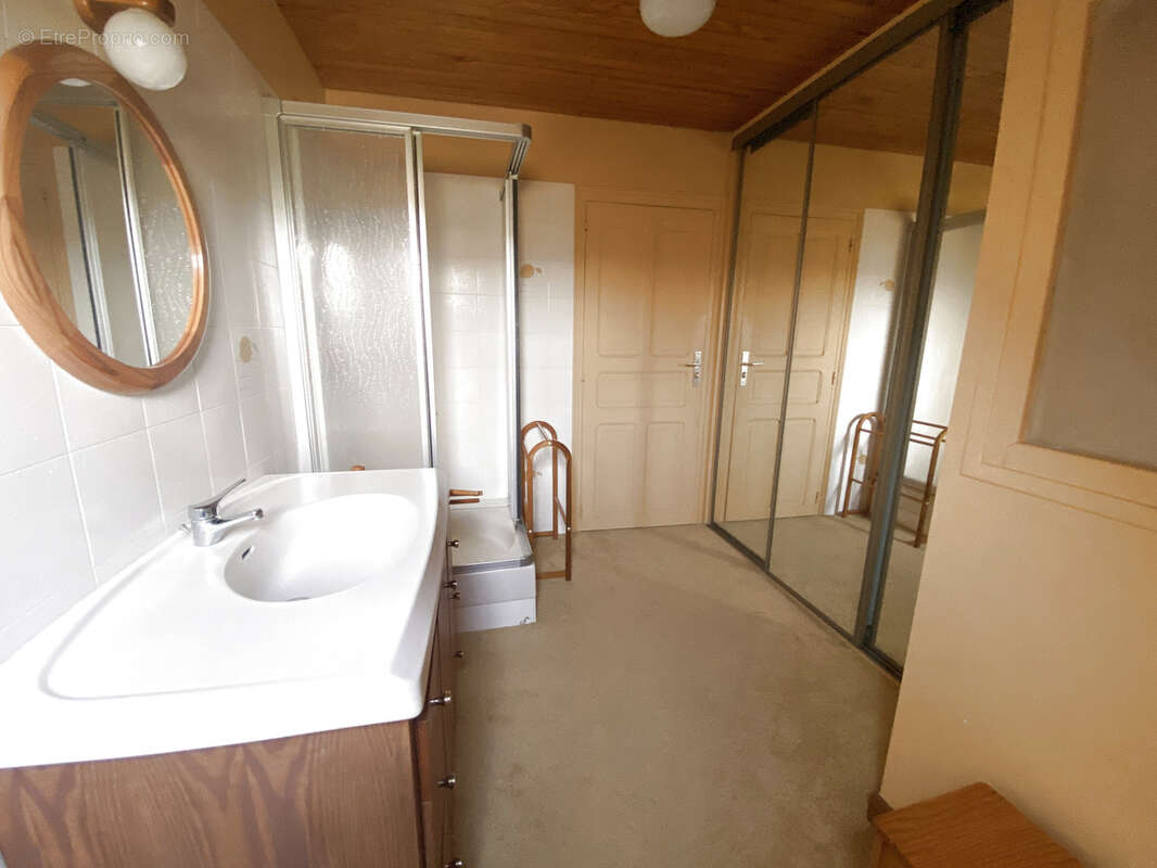 Maison à BIARS-SUR-CERE