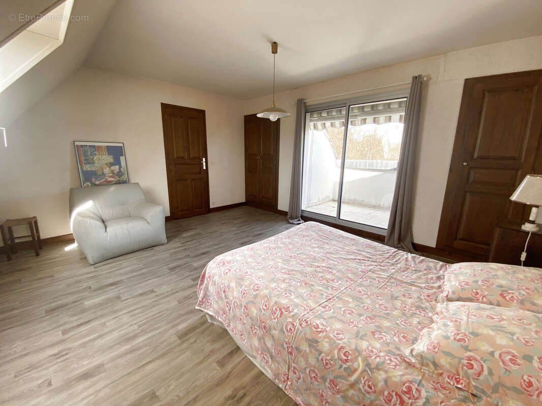 Maison à BIARS-SUR-CERE