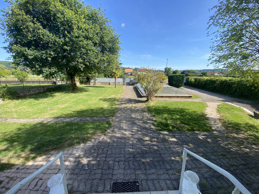 Maison à BIARS-SUR-CERE