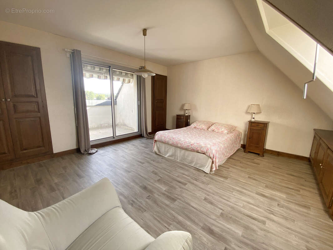 Maison à BIARS-SUR-CERE