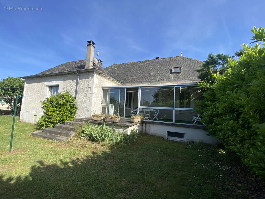 Maison à BIARS-SUR-CERE