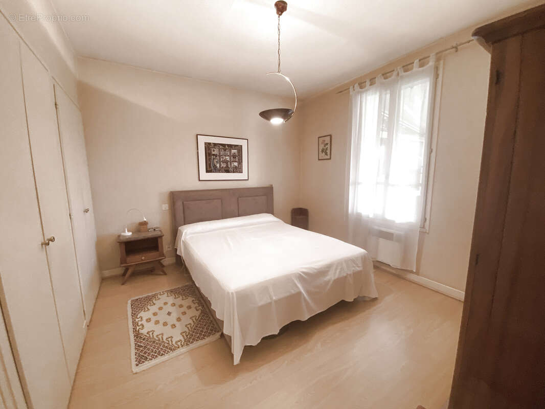 Maison à BIARS-SUR-CERE