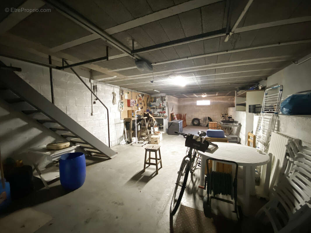 Maison à BIARS-SUR-CERE