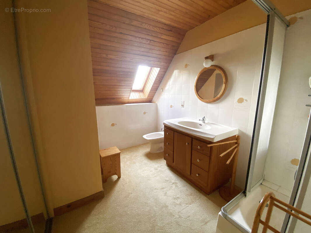 Maison à BIARS-SUR-CERE