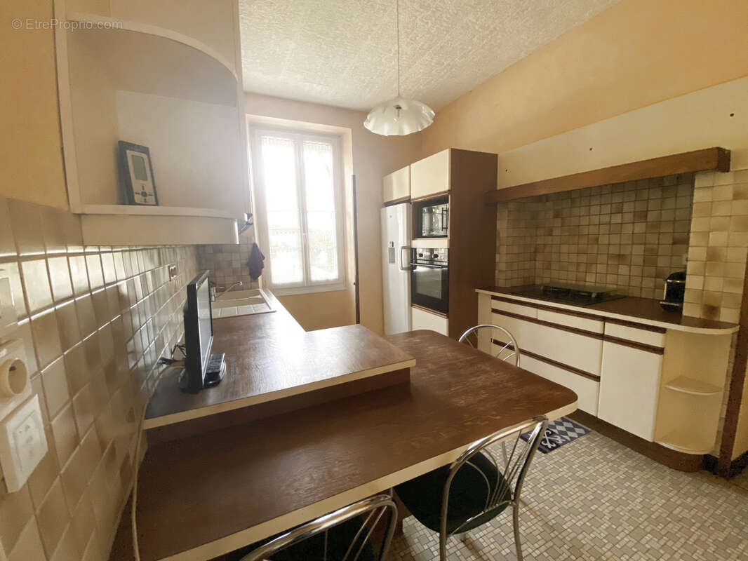 Maison à BIARS-SUR-CERE