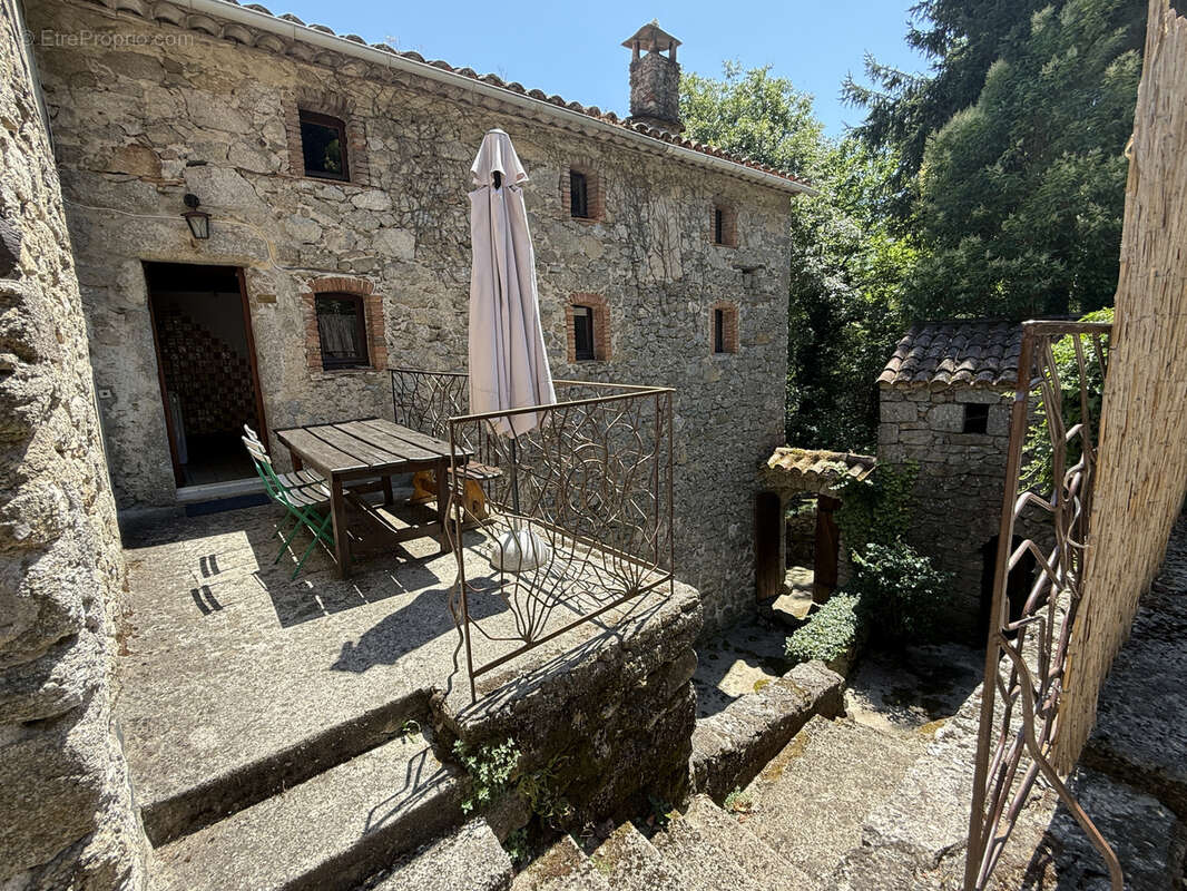 Maison à SAINT-ANDRE-DE-MAJENCOULES