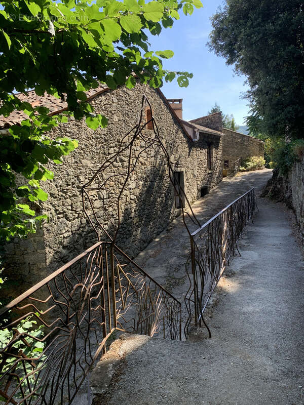 Maison à SAINT-ANDRE-DE-MAJENCOULES