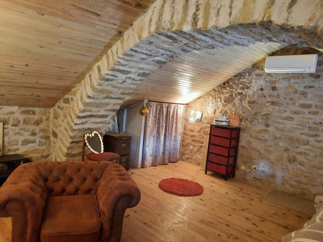 Maison à LA BASTIDE-PRADINES