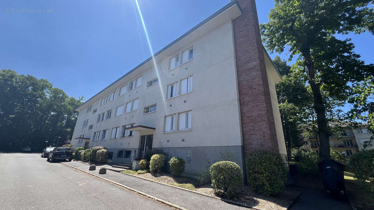 Appartement à JOUARS-PONTCHARTRAIN