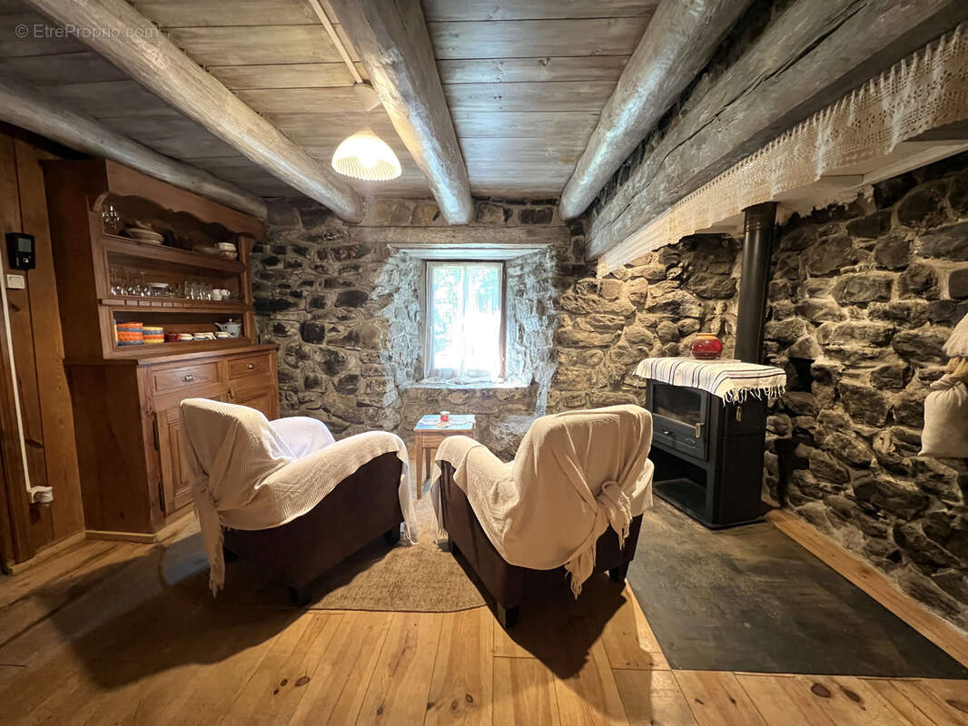 Maison à SAINT-FRONT