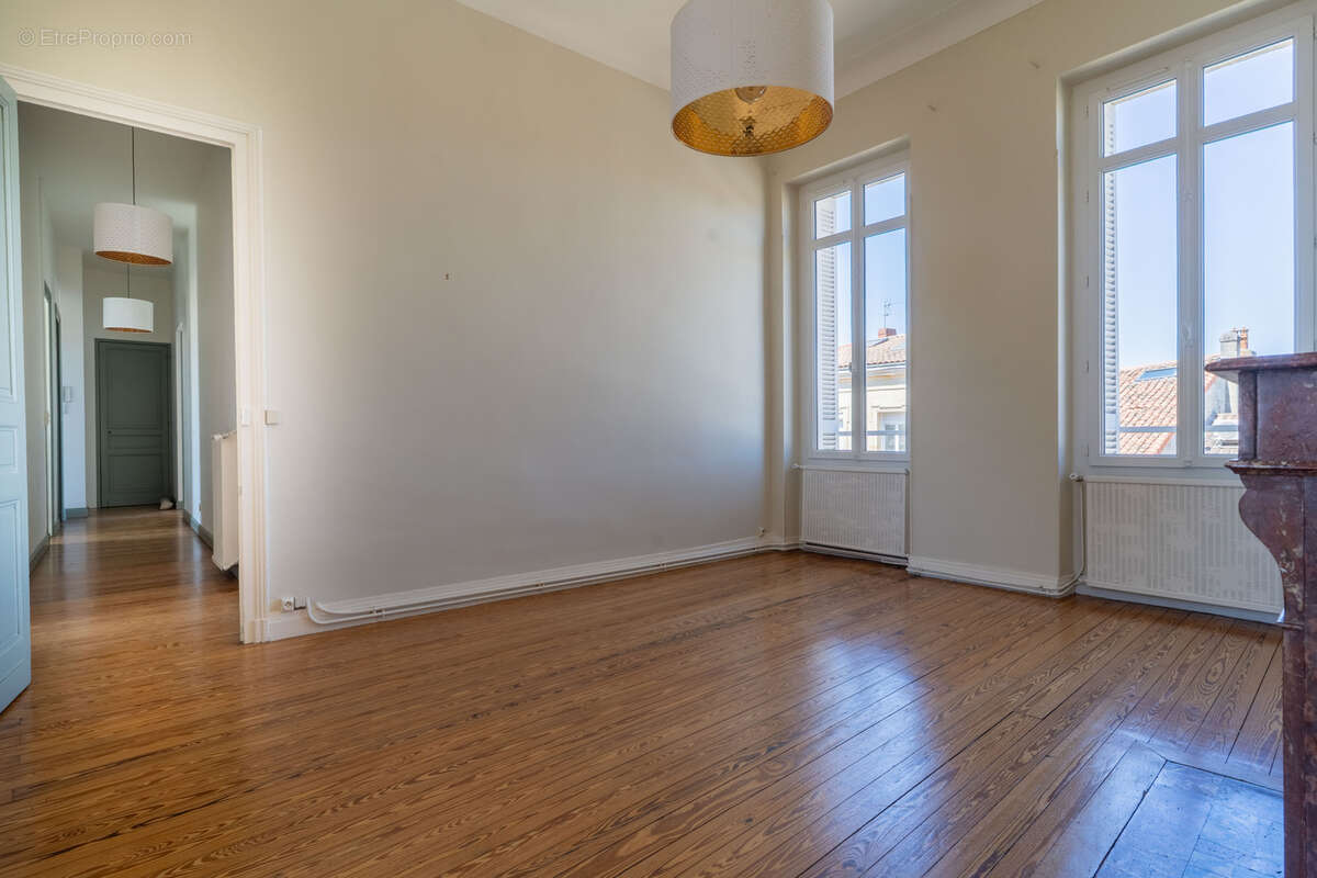 Appartement à BORDEAUX