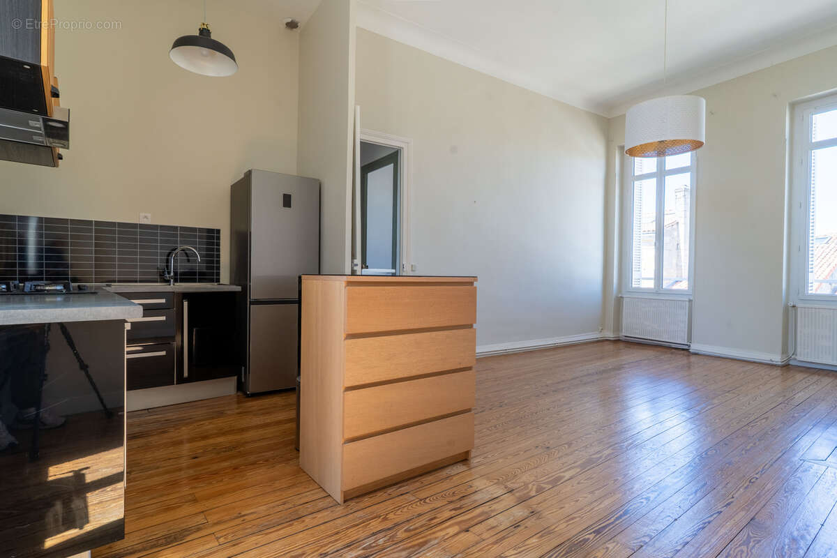 Appartement à BORDEAUX