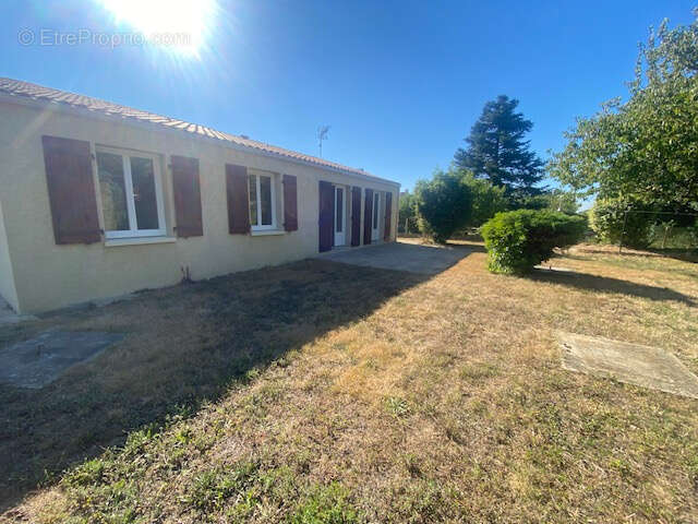 Maison à DOMPIERRE-SUR-MER