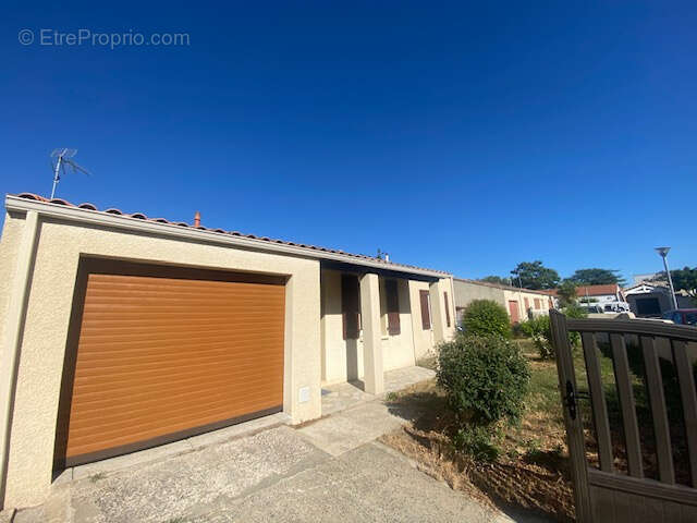 Maison à DOMPIERRE-SUR-MER