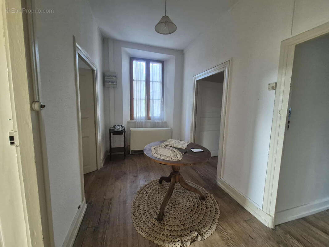 Maison à RECOUBEAU-JANSAC