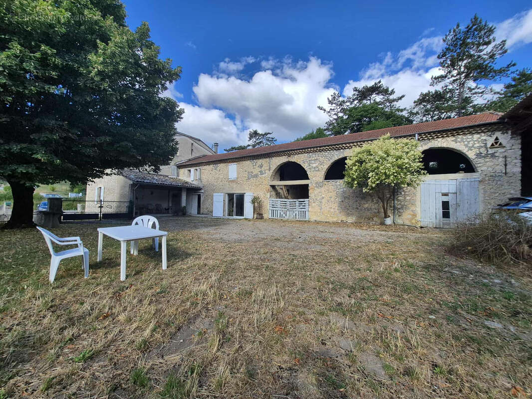 Maison à RECOUBEAU-JANSAC