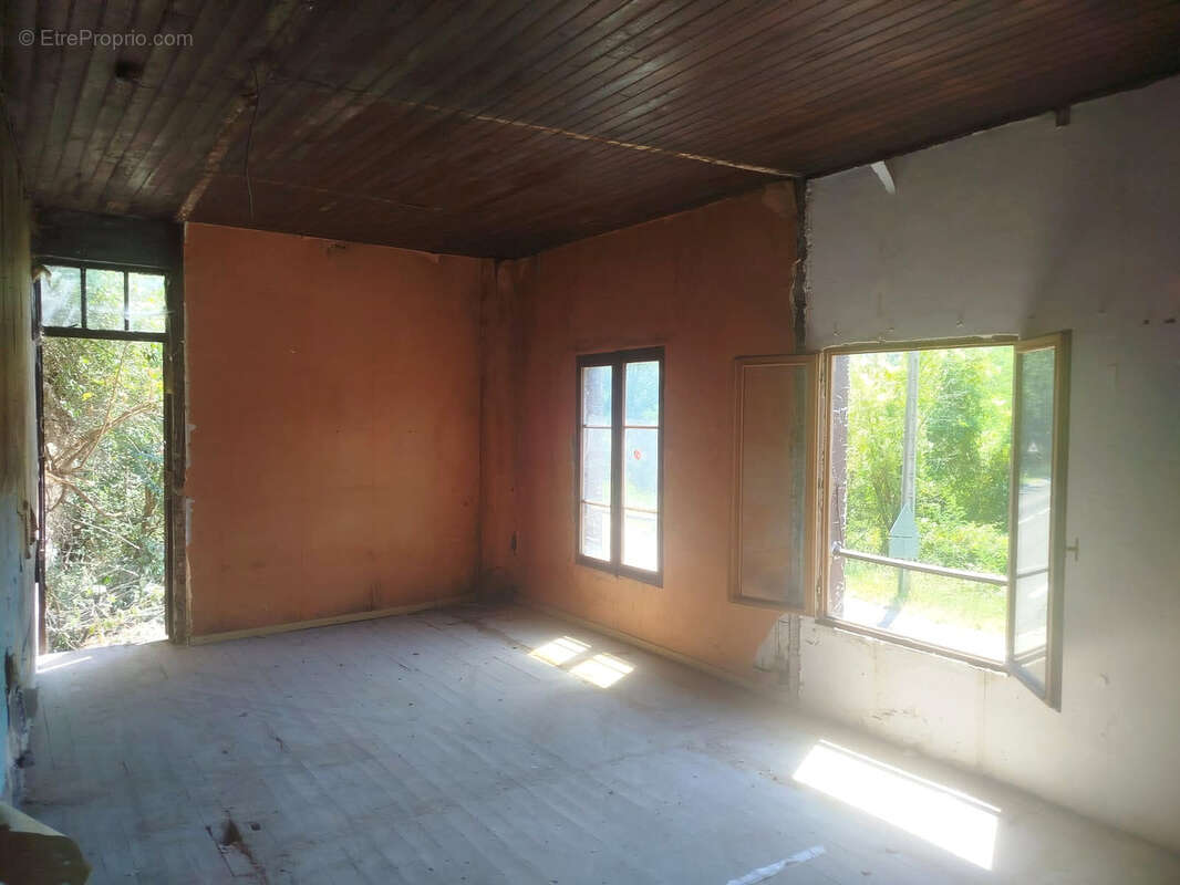 Maison à SAINT-LATTIER