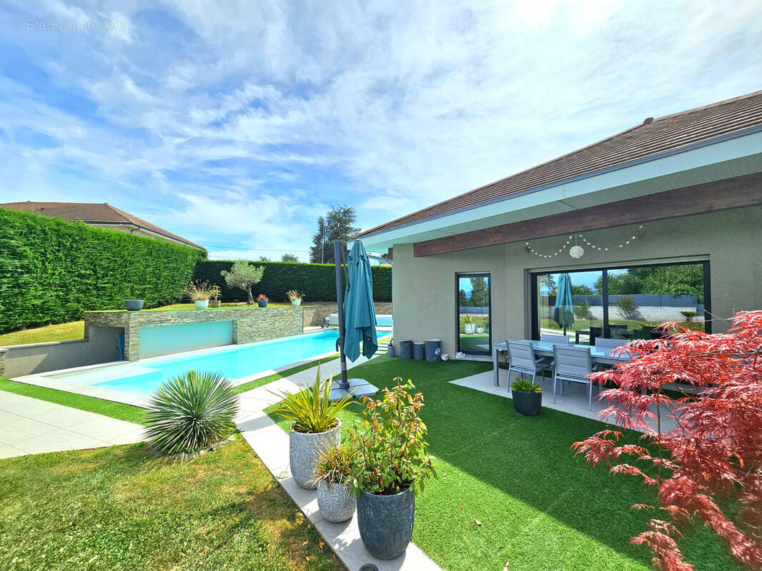 Maison à LA TOUR-DU-PIN