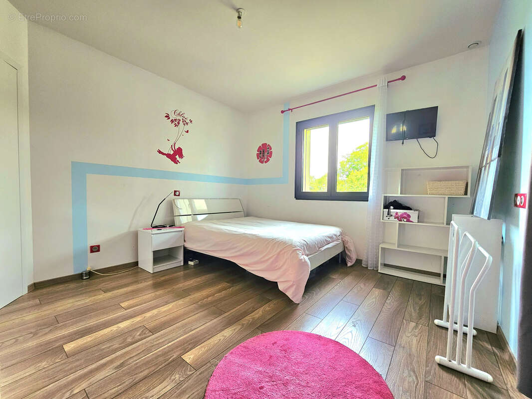 Maison à LA TOUR-DU-PIN