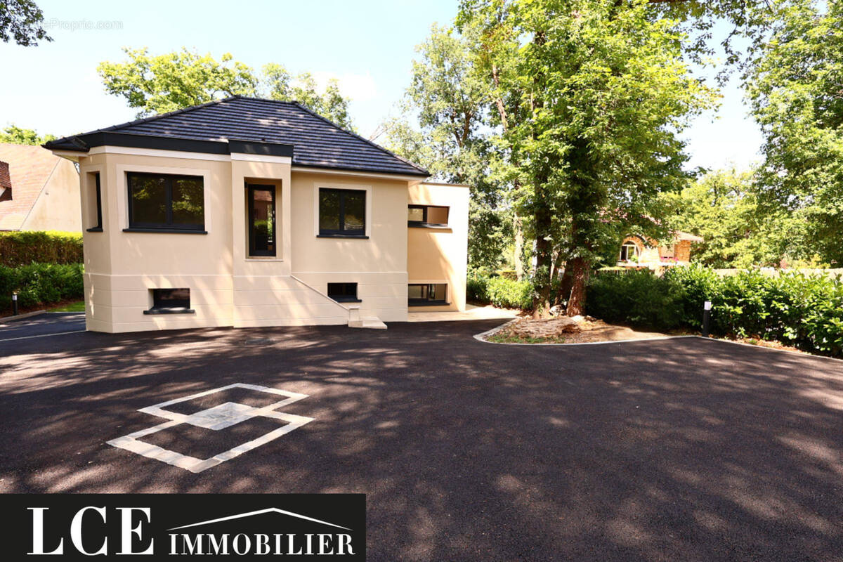 Maison à SAINT-FARGEAU-PONTHIERRY