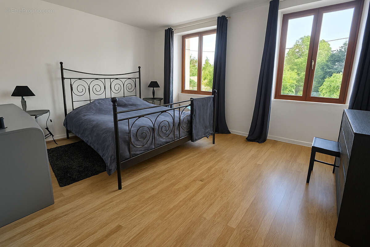 Appartement à COUBRON