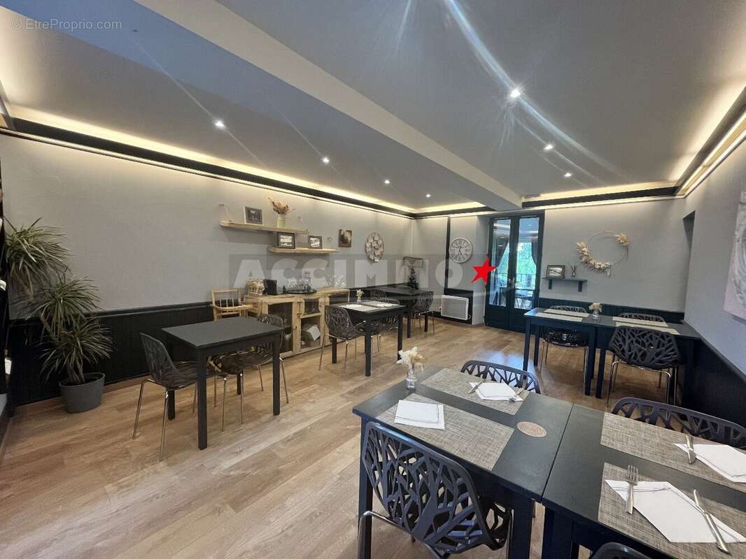 Commerce à SAINT-PAUL-CAP-DE-JOUX