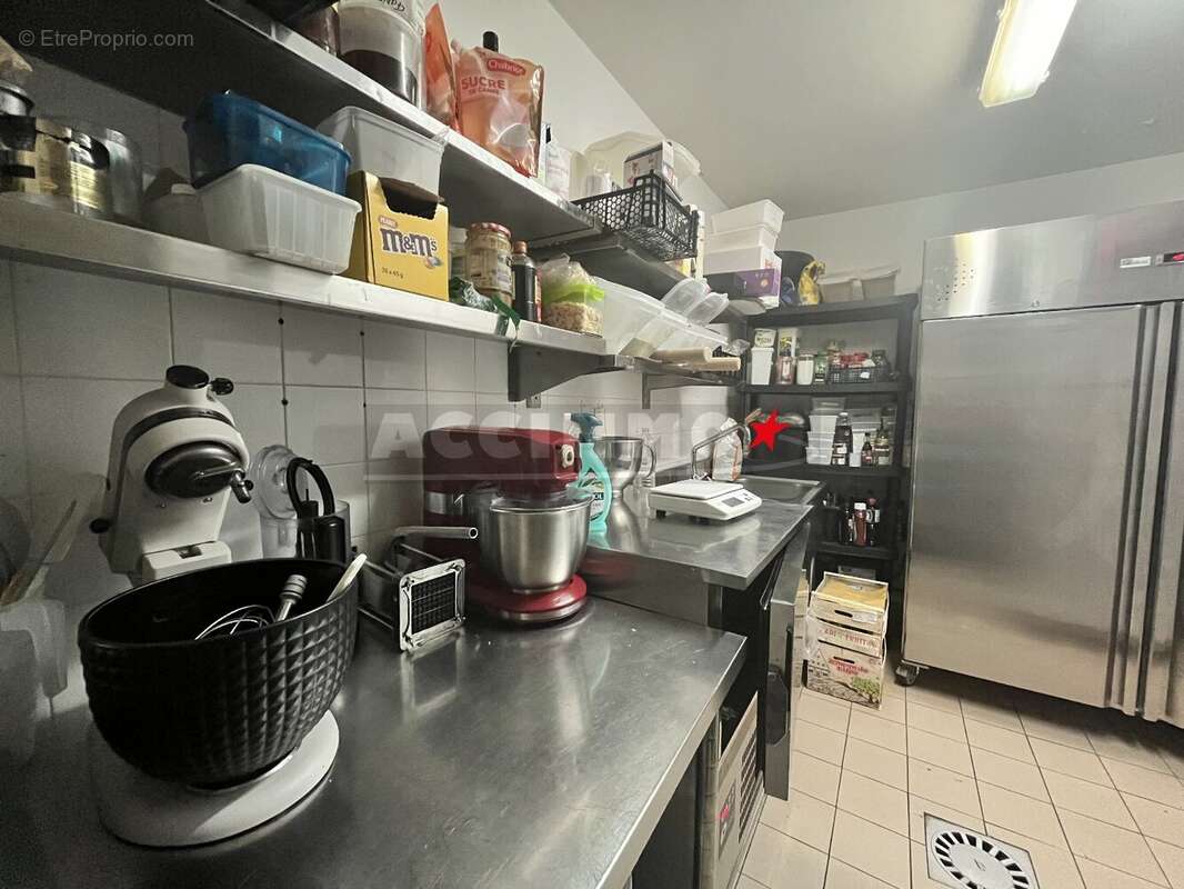 Commerce à SAINT-PAUL-CAP-DE-JOUX