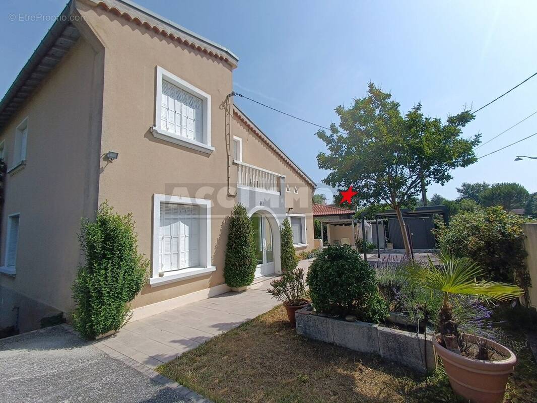 Maison à LABRUGUIERE