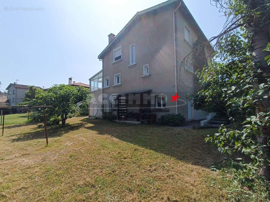 Maison à LABRUGUIERE