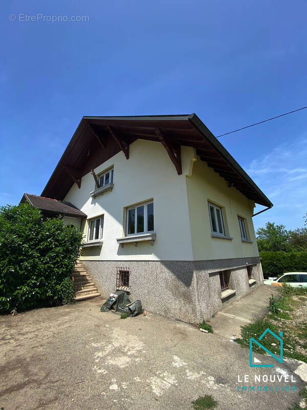 Maison à DANNEMARIE