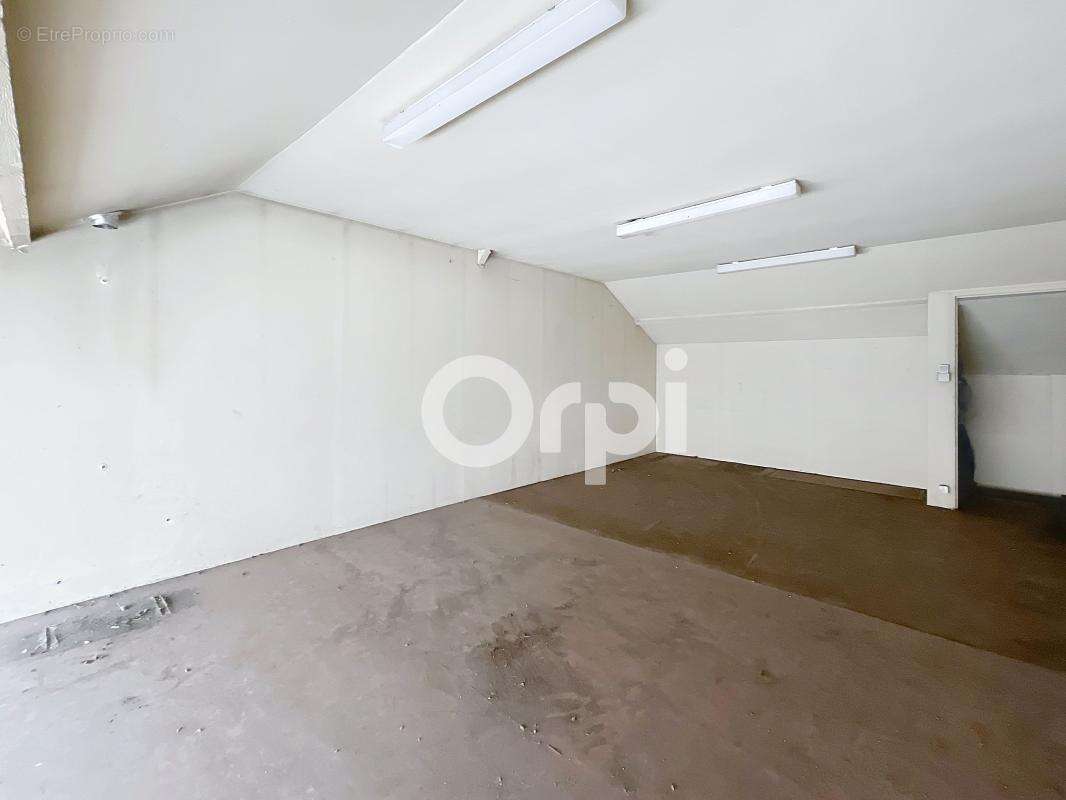 Commerce à PERIGUEUX