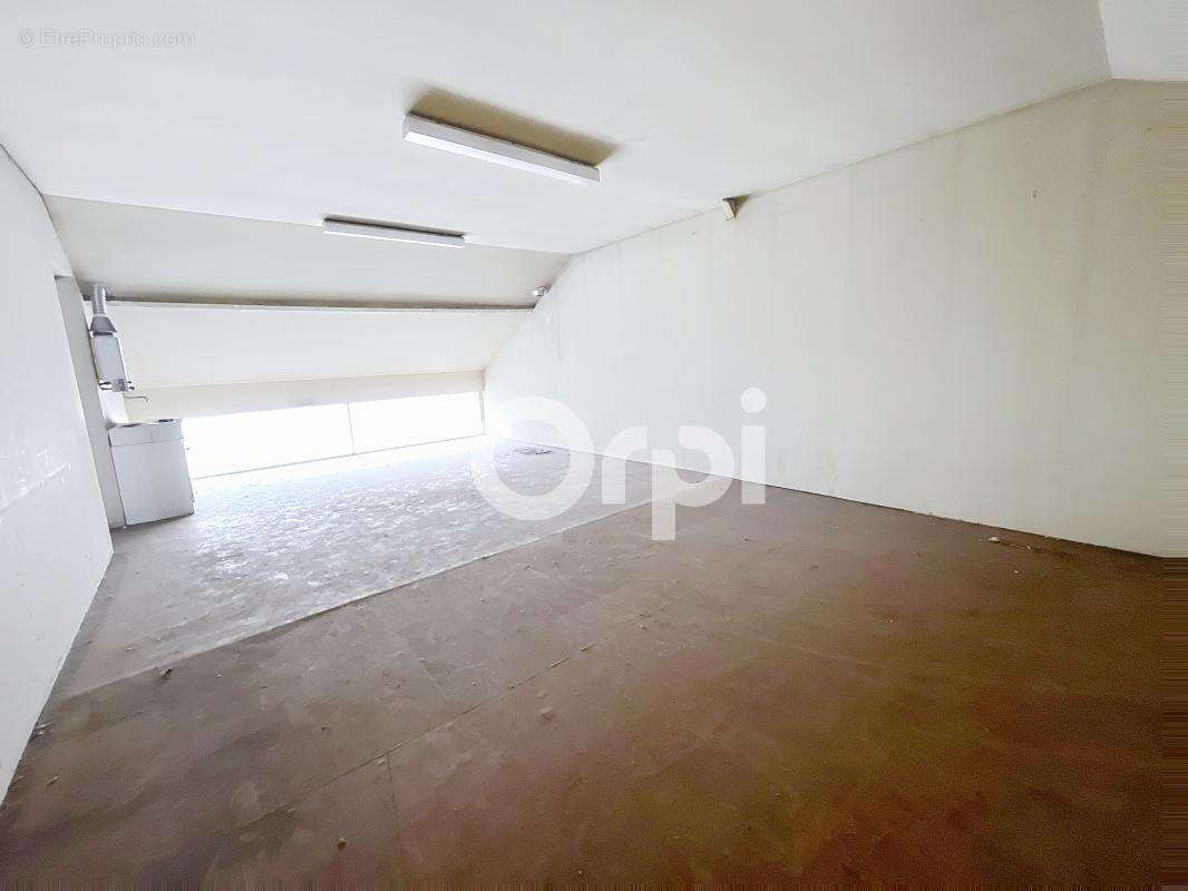 Commerce à PERIGUEUX